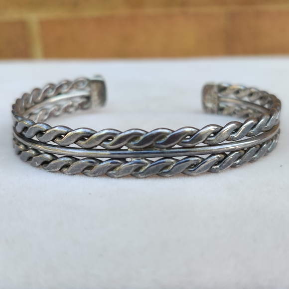 Vintage sterling braided cuff bracelet - Picture 7 of 16